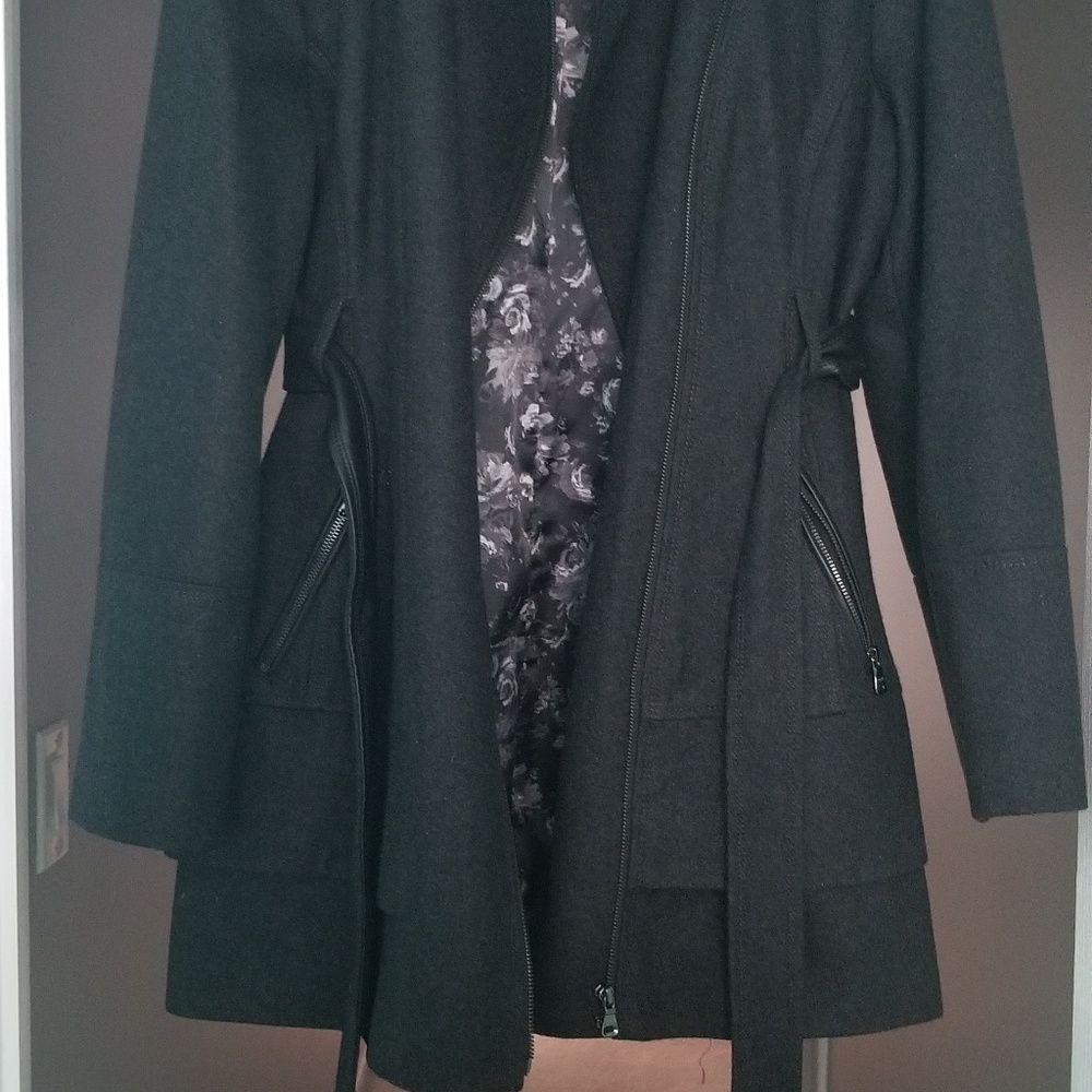 Coat - Picture 2 of 4